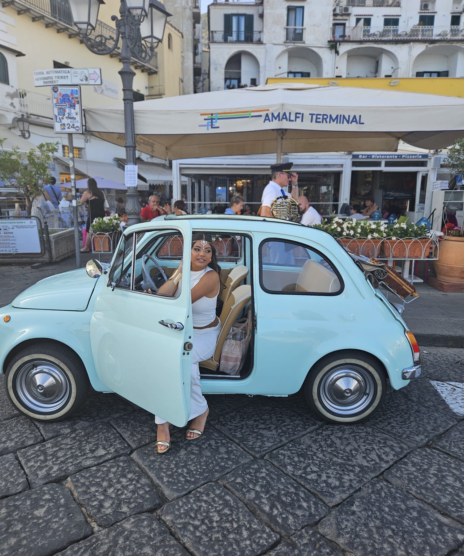 Vintage Fiat 500 Tour with Driver in Vietri sul Mare